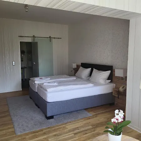 Hotel Waldrausch 3*